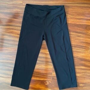 Aeropostale Black high waist Activewear crop Leggings size large